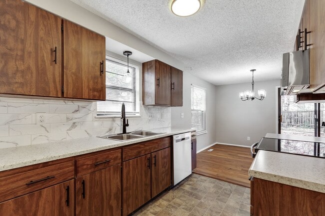 Photo - Don’t miss out on this beautiful 3 bedroom, 2 bath home in Bel Aire!