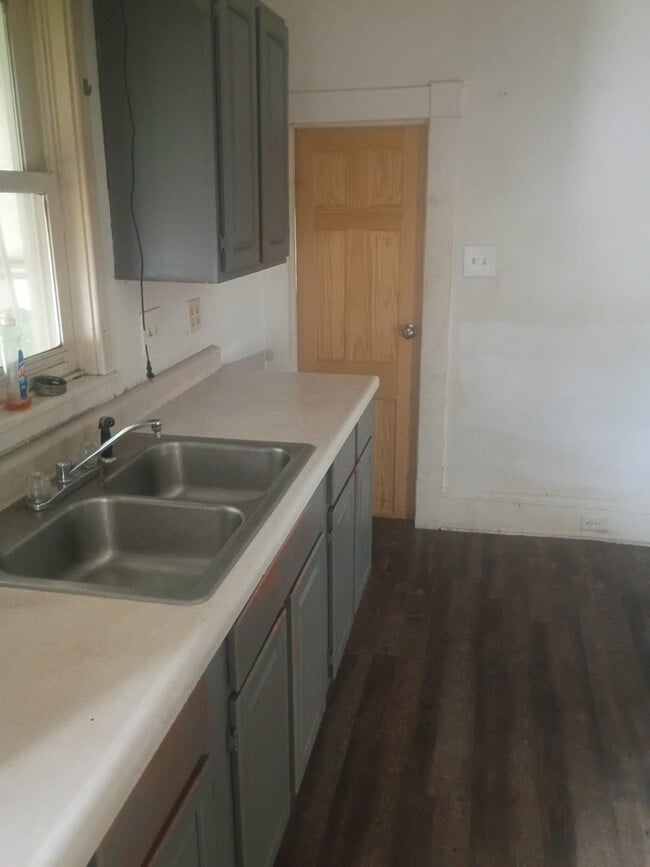 Photo - 756 3rd St