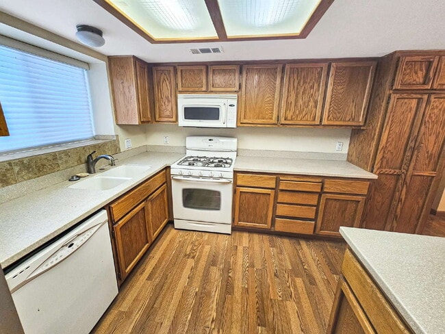 Photo - 821 Janelle Ct