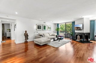Photo - 851 Kings Rd