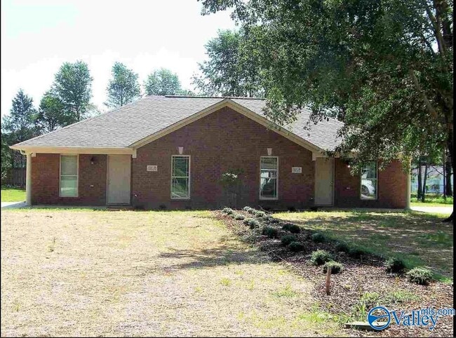 Photo - 127 Hedge Ln Townhome