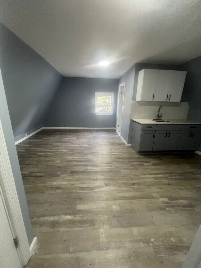 Photo - 76 Ellis Ave Unidad 3