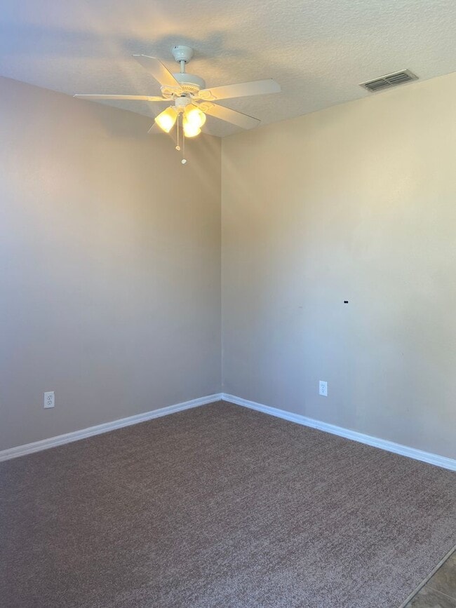 Photo - 628 Madina Cir