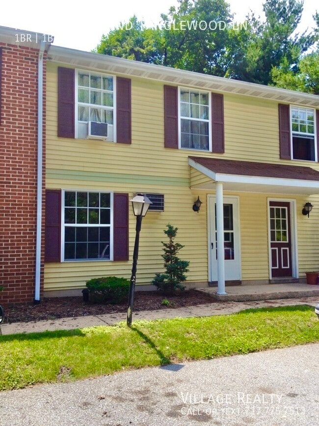 Photo - 323 N School Pl