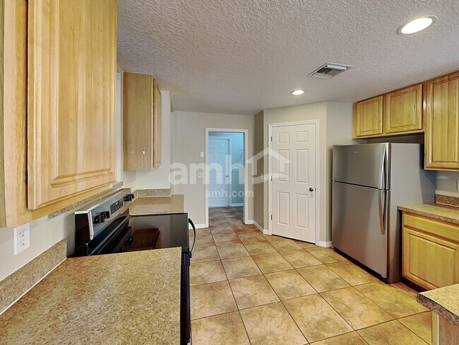 Photo - 315 Morningview Dr