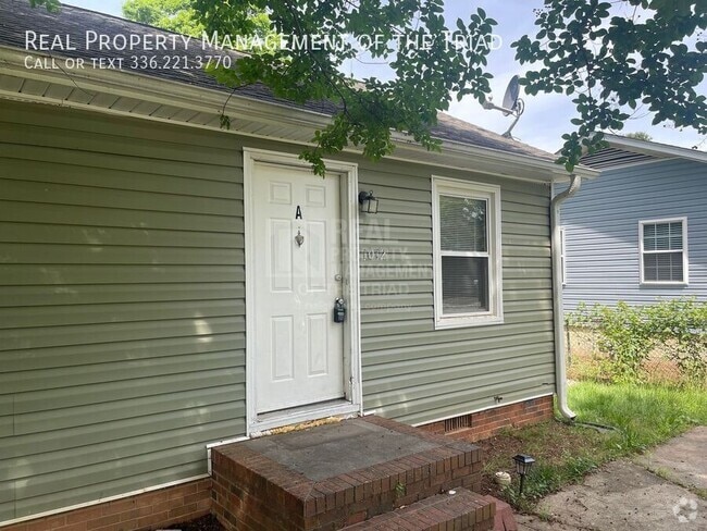 Building Photo - 1012 Watkins St Unit A Rental