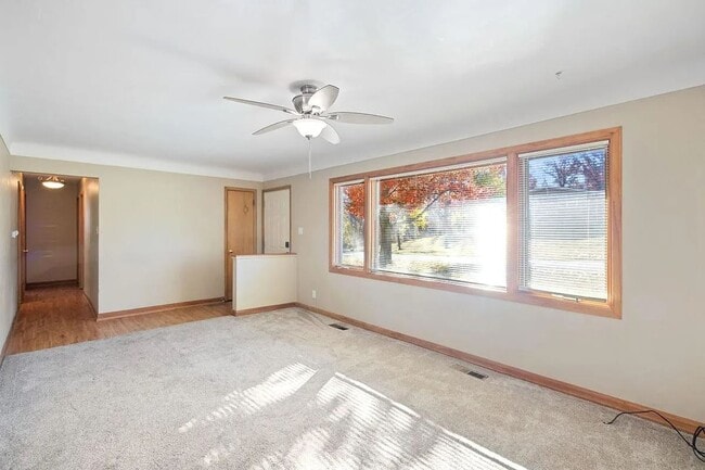 Photo - 3306 14th Ave SE