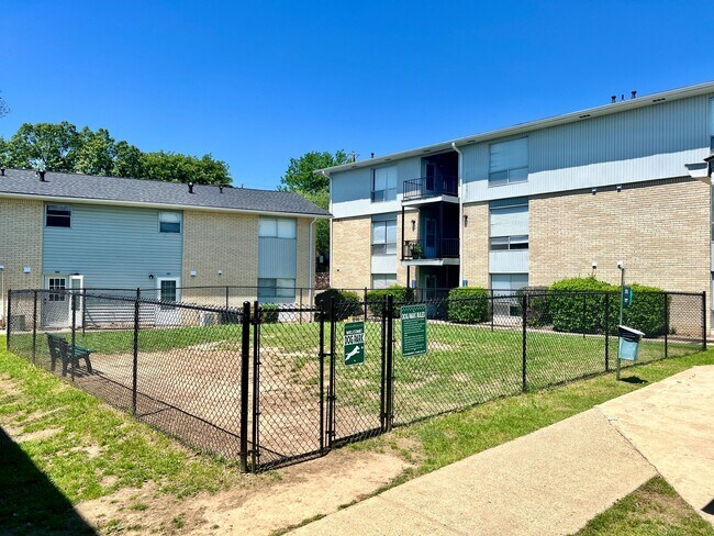 Higdon Ferry Apartments