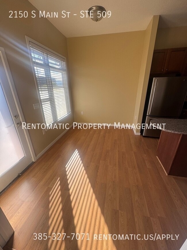 Photo - 2150 S Main St