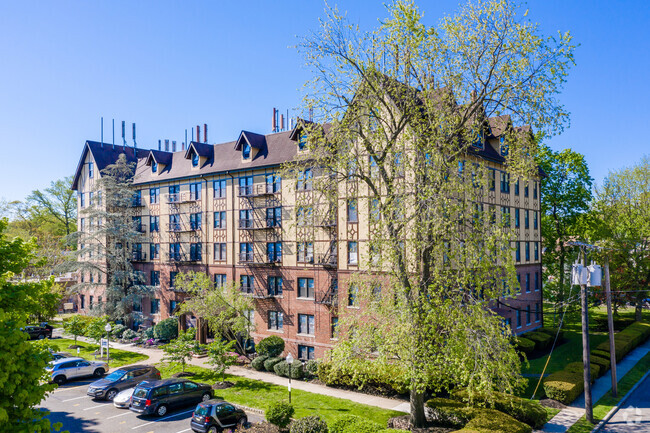 Building Photo - Hillside Gardens Apartment Homes