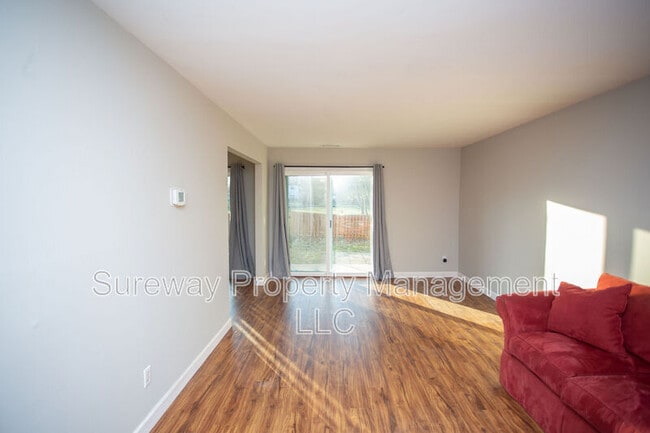Photo - 7 Curry Ct