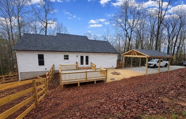 Photo - 35 Clearwater Dr