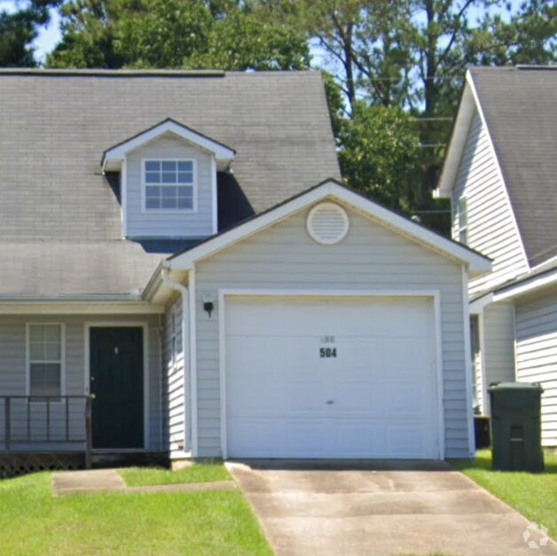 Building Photo - 500 S Woodburn Dr Rental