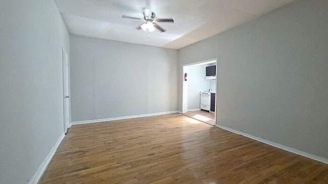 Photo - Fall Look & Lease Special – Reduced Rent $...