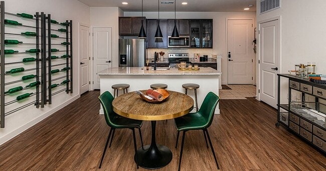 Photo - Lakeline Crossing Apartments