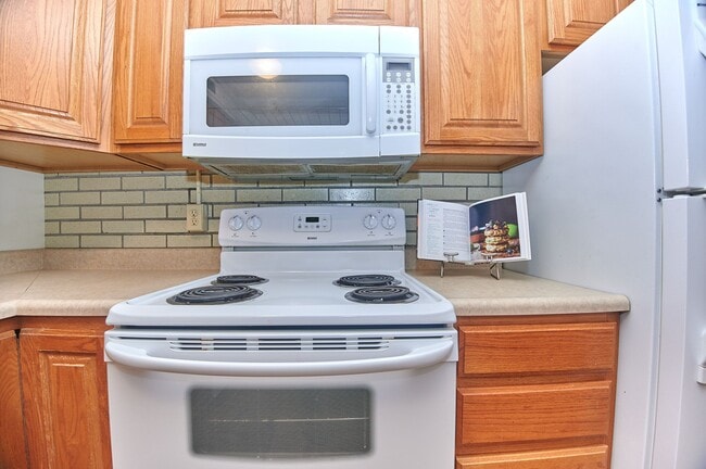 Pineview Apartments - Morgantown, WV