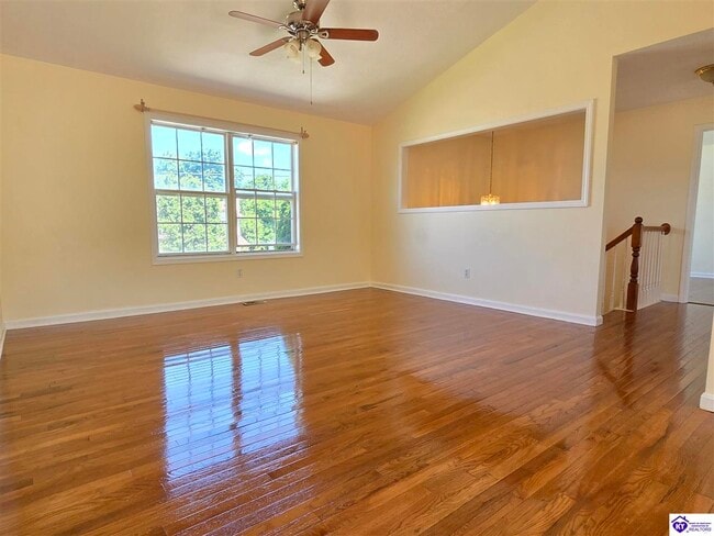 Photo - 140 Byerly Blvd