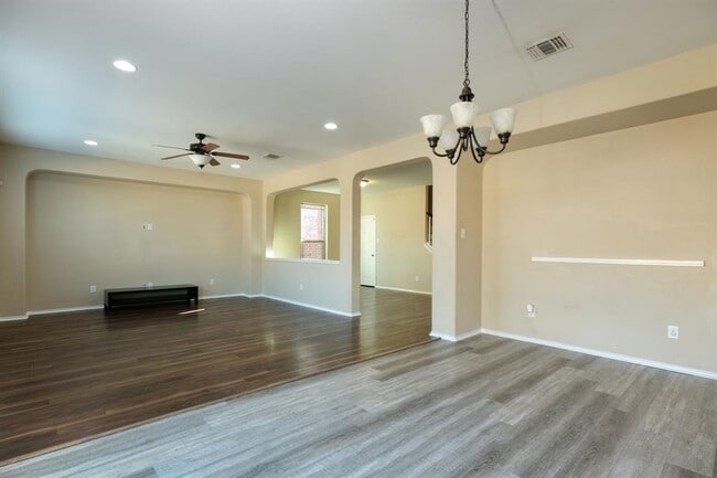 Photo - 1244 Yellow Iris Rd