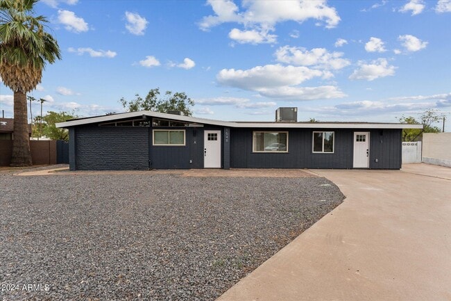 Building Photo - 1548 N Upland Cir Unit C Rental