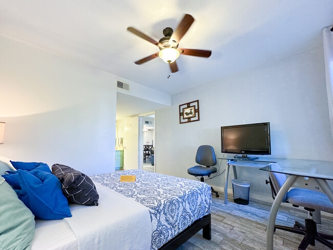 Photo - 1215 E Lemon St Unit Lemon L