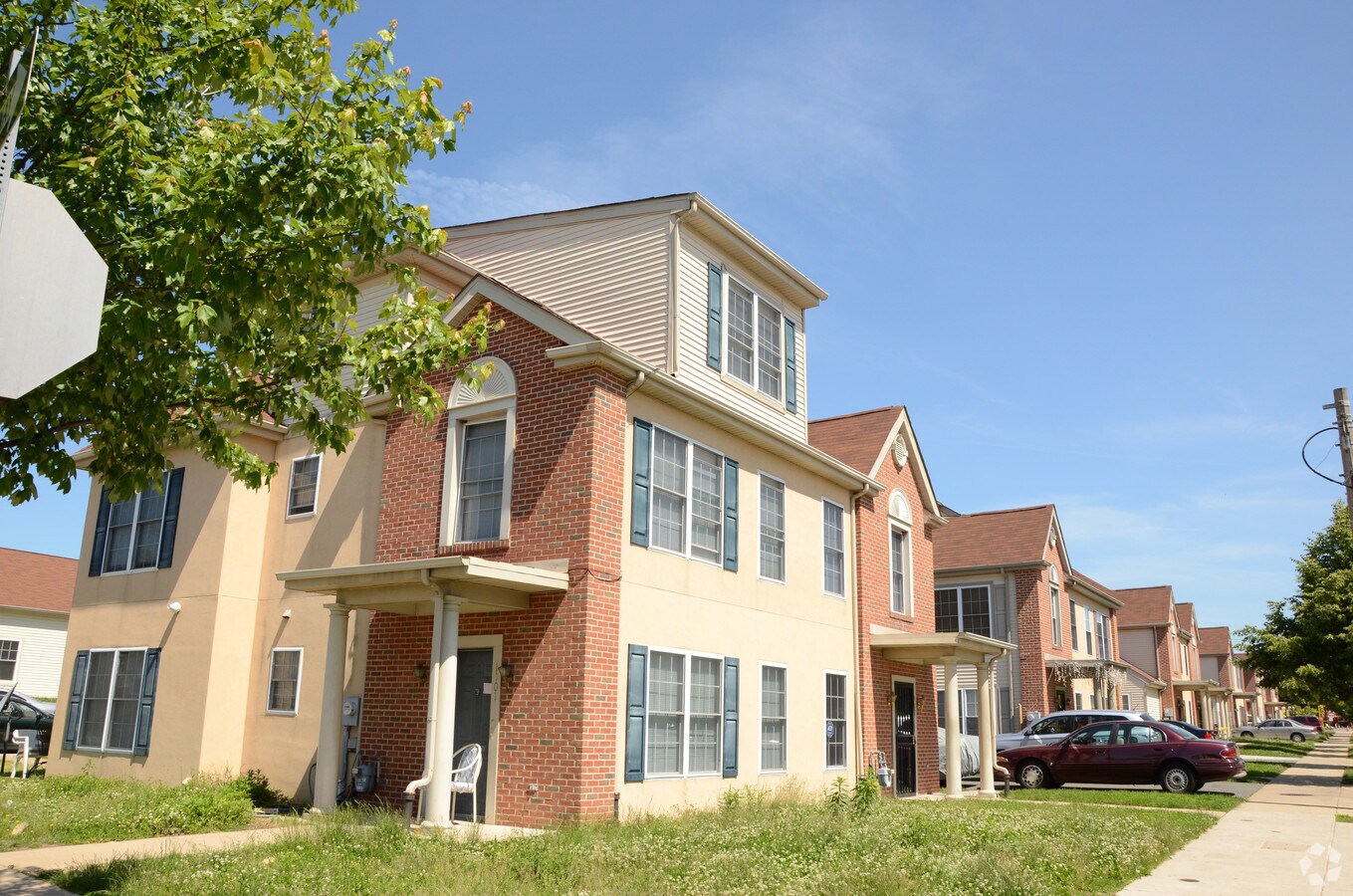 Photo - Cambridge Plaza