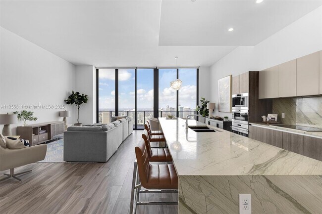 Building Photo - 801 S Miami Ave Unit 5804 Rental