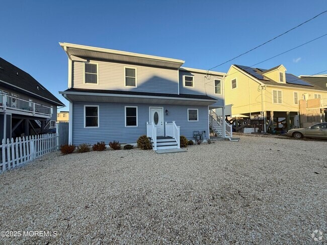 Building Photo - 40 Bay Shore Dr Rental