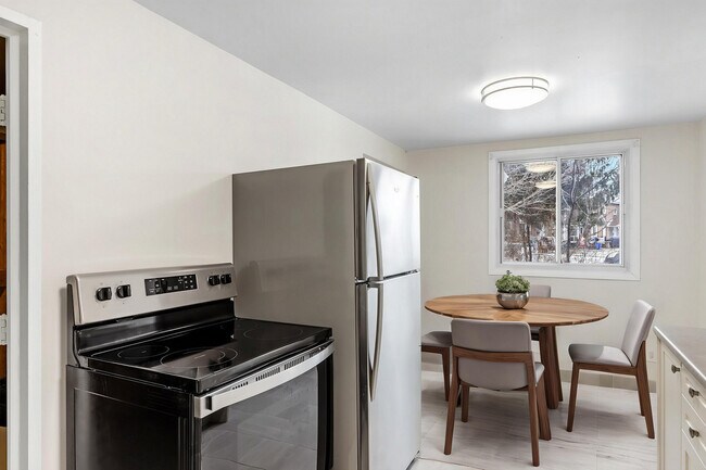 Photo - Parkway Court