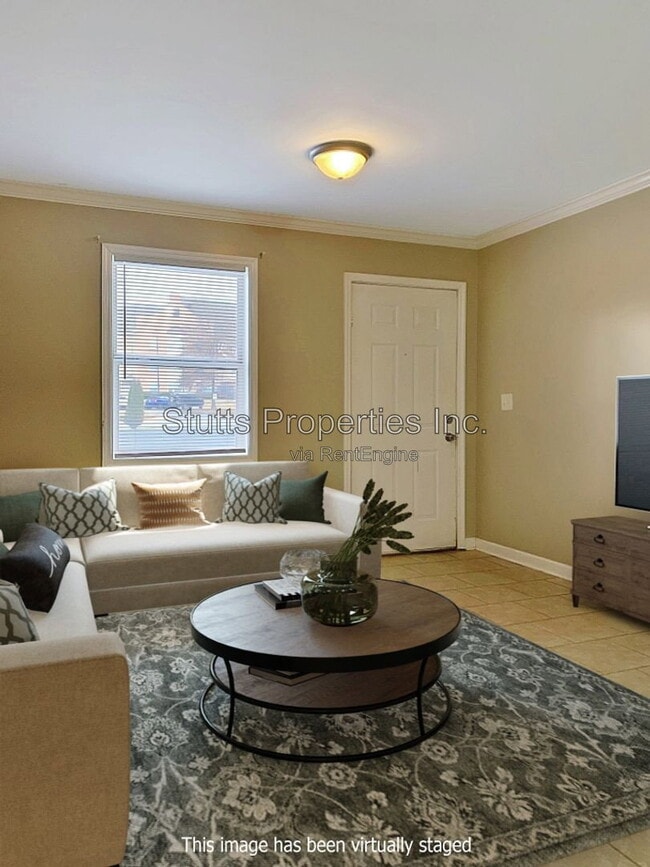 Building Photo - 414 Hermitage Dr Unit 8