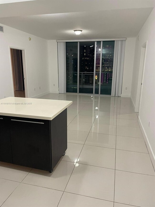 Photo - 90 SW 3rd St