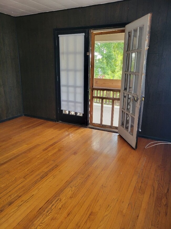 Photo - 3218-3218 E 10th St Unit 3216-3W