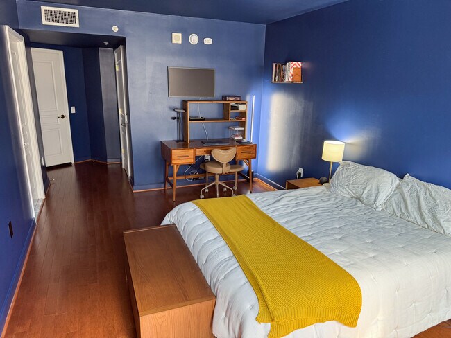 631 D St NW Unit 1033