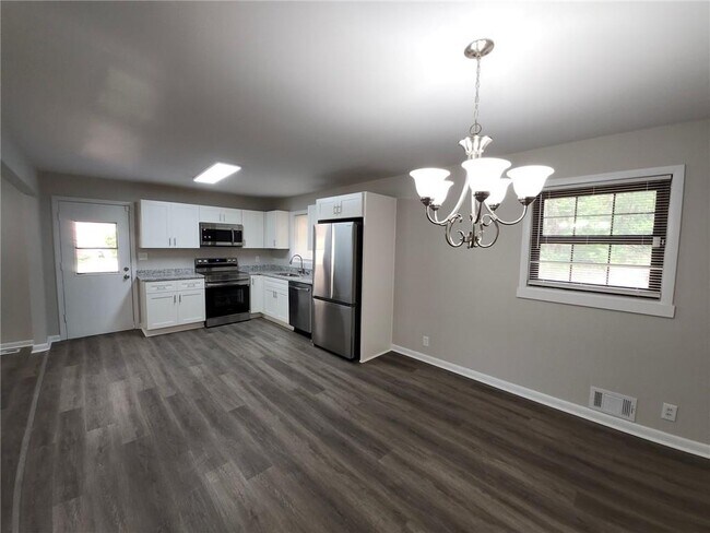 Photo - 5370 Longmeadow Ln