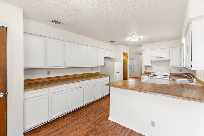 Photo - 1303 Conway Dr Unit B