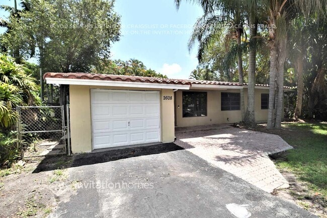 Building Photo - 2608 SW 34th Ave Rental