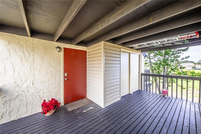 Photo - 722 White Pine Tree Rd Unidad 82