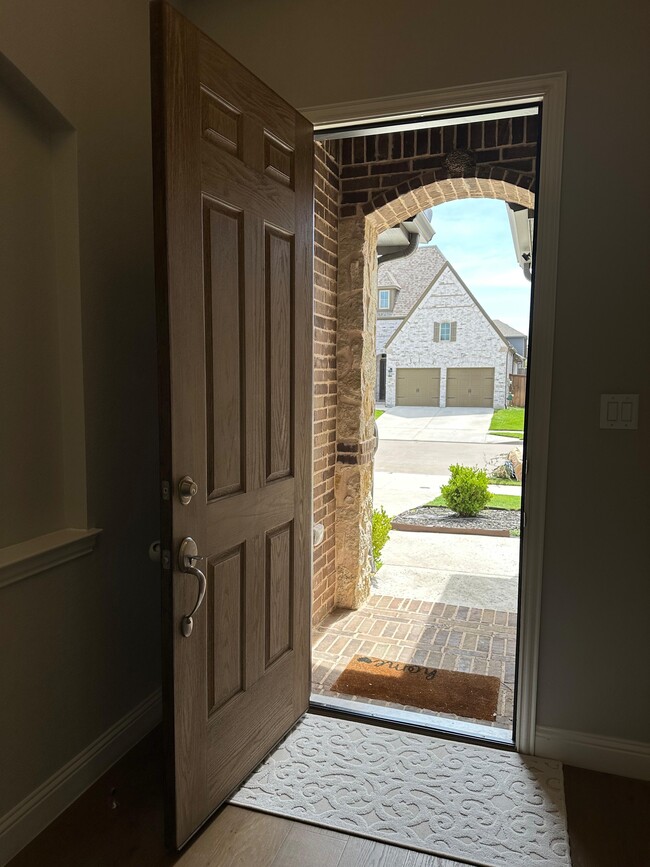 Photo - 1676 Stowers Trl