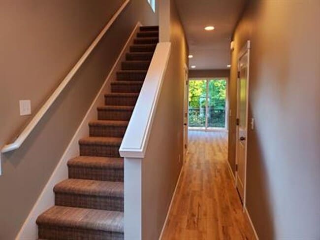 Photo - 3 Bedroom 2.5 Bath in Tumwater