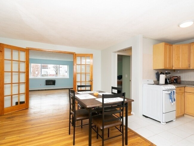 Photo - 20 Radcliffe Rd Unit 206