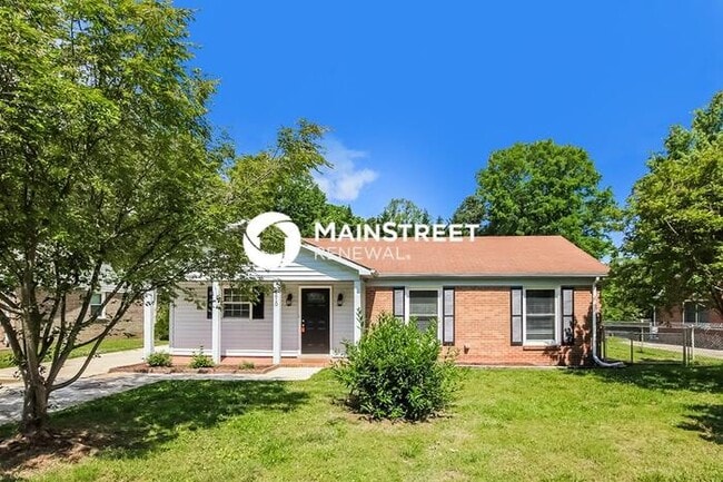 Photo - 3 Bedroom Pet-Friendly Home in Greensboro, NC with Main Street Renewal