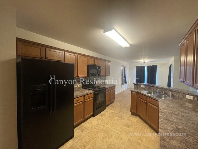 Photo - 1604 Cedrow Dr