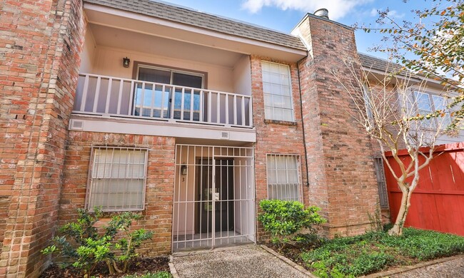 2 Bedroom 2 Bath Townhome in the Galleria - 2 Bedroom 2 Bath Townhome in the Galleria