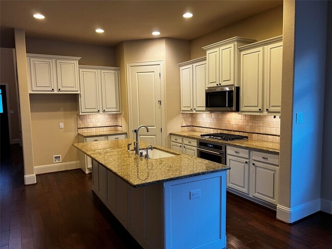 Photo - 29550 Usonia Dr