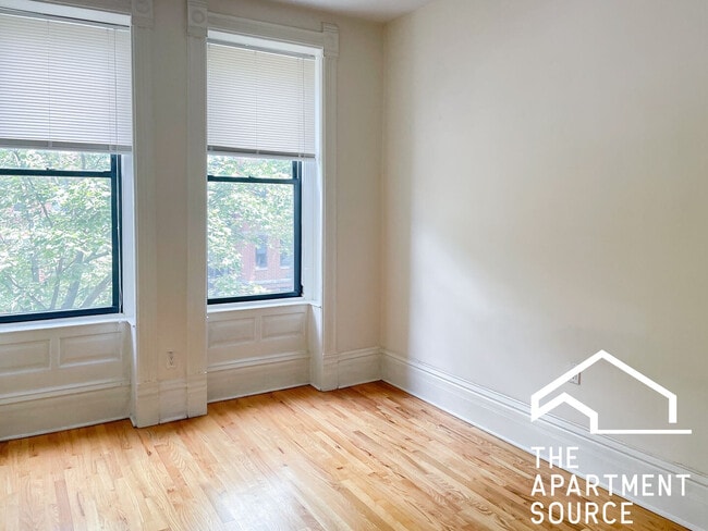 Photo - 2954 N Racine Ave Unit 2F