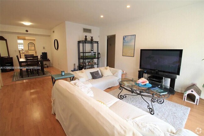 Building Photo - 9260 Bay Harbor Terrace Unit 22 Rental