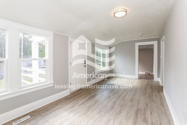 Photo - 3632 Jaynes St