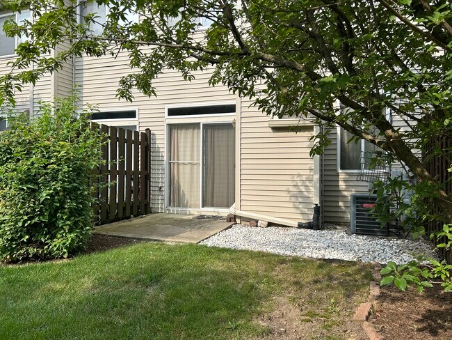 Photo - 1385 Redbridge Ct
