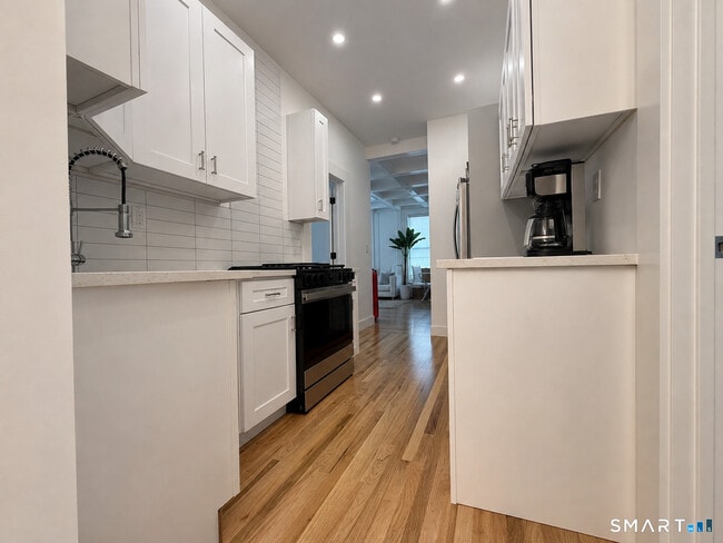 Photo - 492 Lombard St Unit 1st floor