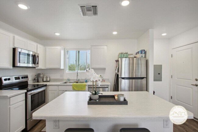 Photo - Village On Greenway