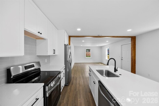 Photo - 2942 Reid Ave